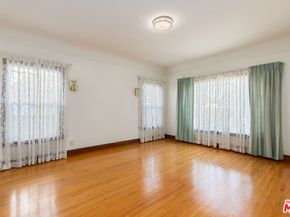 955 S Highland Avenue, Los Angeles CA 90036