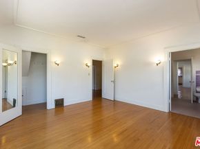 955 S Highland Avenue, Los Angeles CA 90036