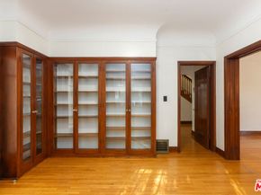 955 S Highland Avenue, Los Angeles CA 90036