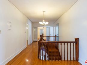 955 S Highland Avenue, Los Angeles CA 90036