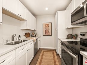 8401 Fountain Avenue 13, West Hollywood CA 90069