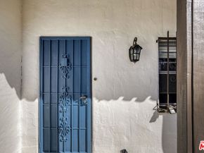 5815 W Olympic Boulevard, Los Angeles CA 90036