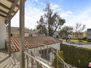 5815 W Olympic Boulevard, Los Angeles CA 90036