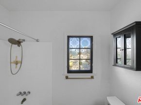 5815 W Olympic Boulevard, Los Angeles CA 90036