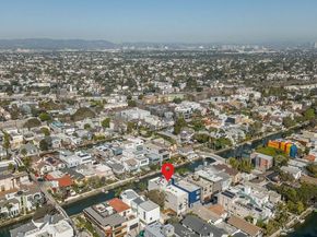 224 Linnie Canal, Venice CA 90291