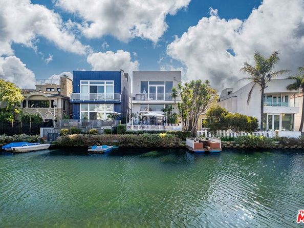 224 Linnie Canal, Venice CA 90291