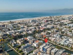 224 Linnie Canal, Venice CA 90291