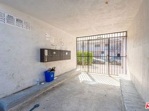 4771 Marathon Street, Los Angeles CA 90029