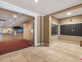 620 S Gramercy Place 103, Los Angeles CA 90005