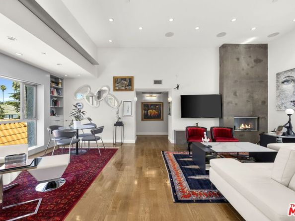 907 Lincoln Boulevard PH 302, Santa Monica CA 90403