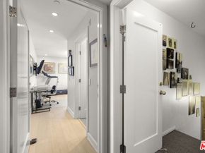 907 Lincoln Boulevard PH 302, Santa Monica CA 90403