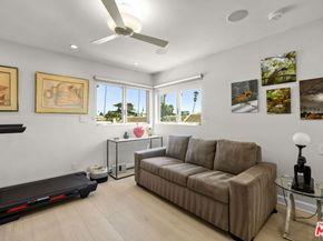 907 Lincoln Boulevard PH 302, Santa Monica CA 90403