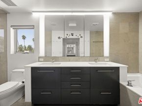 907 Lincoln Boulevard PH 302, Santa Monica CA 90403