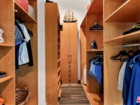 2350 Benedict Canyon Drive, Beverly Hills CA 90210