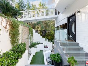 2350 Benedict Canyon Drive, Beverly Hills CA 90210