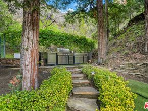 2350 Benedict Canyon Drive, Beverly Hills CA 90210