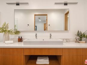 722 Marine Street, Santa Monica CA 90405