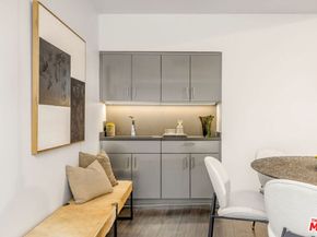 7250 Franklin Avenue 1204, Los Angeles CA 90046