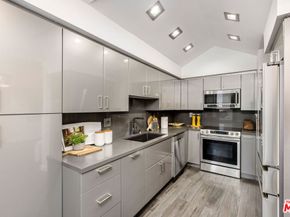 7250 Franklin Avenue 1204, Los Angeles CA 90046