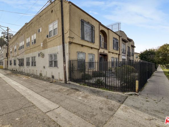 1014 W 57th Street, Los Angeles CA 90037