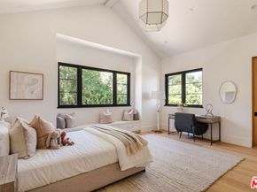 13164 Boca De Canon Lane, Los Angeles CA 90049