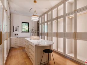 13164 Boca De Canon Lane, Los Angeles CA 90049