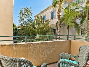 305 Arnaz Drive 304, Los Angeles CA 90048
