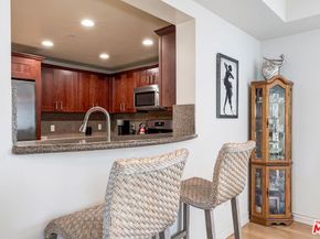 305 Arnaz Drive 304, Los Angeles CA 90048