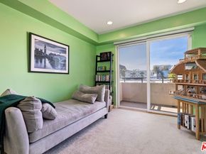 305 Arnaz Drive 304, Los Angeles CA 90048