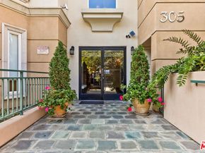 305 Arnaz Drive 304, Los Angeles CA 90048