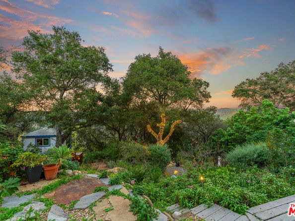 20675 Medley Lane, Topanga CA 90290