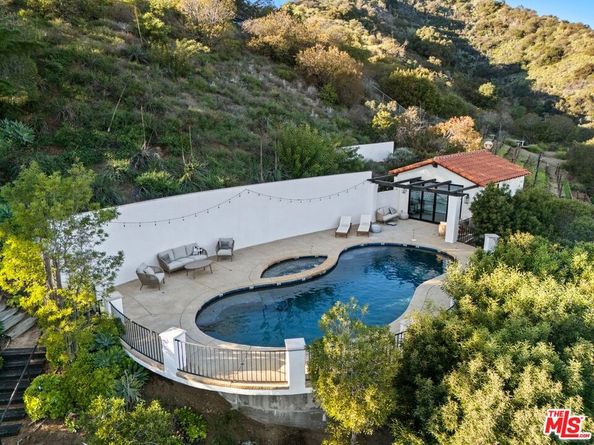 8171 Tianna Road, Los Angeles CA 90046