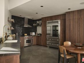 2055 N Gramercy, Los Angeles CA 90068