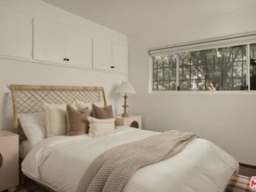 2055 N Gramercy, Los Angeles CA 90068