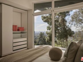 2055 N Gramercy, Los Angeles CA 90068