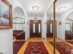 2113 Veteran Avenue, Los Angeles CA 90025