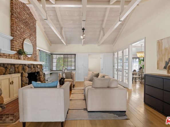 15435 Sutton Street, Sherman Oaks CA 91403