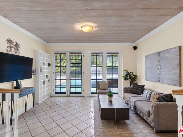 15435 Sutton Street, Sherman Oaks CA 91403