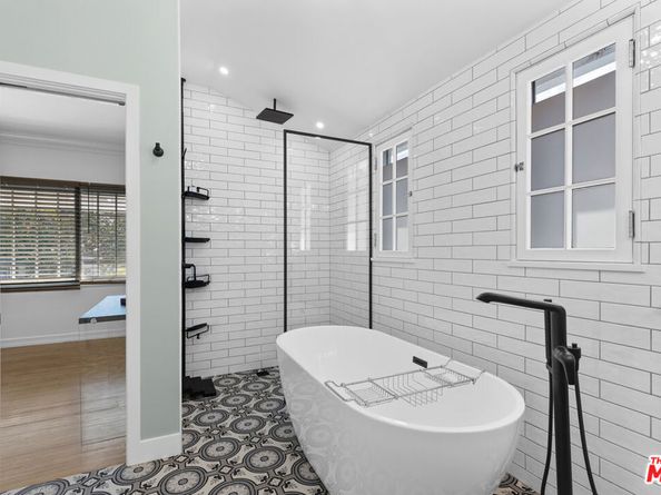 15435 Sutton Street, Sherman Oaks CA 91403