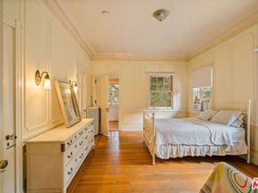 1130 Westchester Place, Los Angeles CA 90019