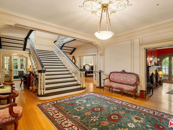 1130 Westchester Place, Los Angeles CA 90019