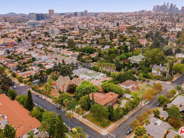 1130 Westchester Place, Los Angeles CA 90019