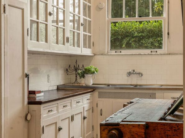 1130 Westchester Place, Los Angeles CA 90019