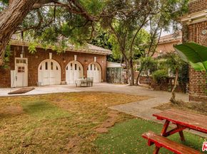 1130 Westchester Place, Los Angeles CA 90019