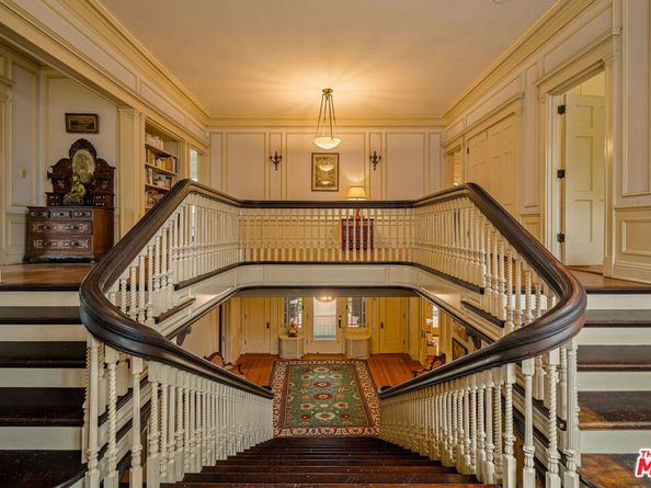 1130 Westchester Place, Los Angeles CA 90019