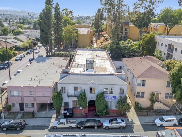 2651 S Manhattan Place, Los Angeles CA 90018