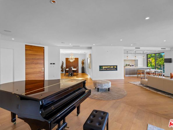 8545 Charl Lane, Los Angeles CA 90046