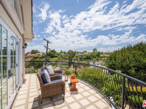 5966 ABERNATHY Drive, Los Angeles CA 90045