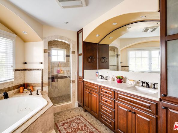 5966 ABERNATHY Drive, Los Angeles CA 90045