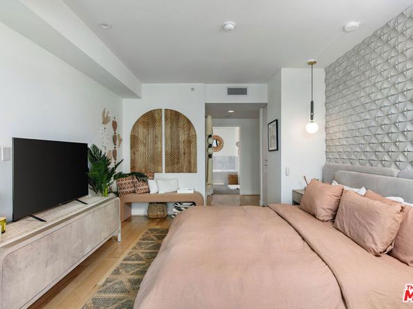 13600 MARINA POINTE Drive 812, Marina Del Rey CA 90292